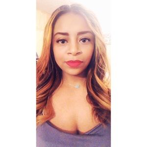 Meet your Posher, Whitney